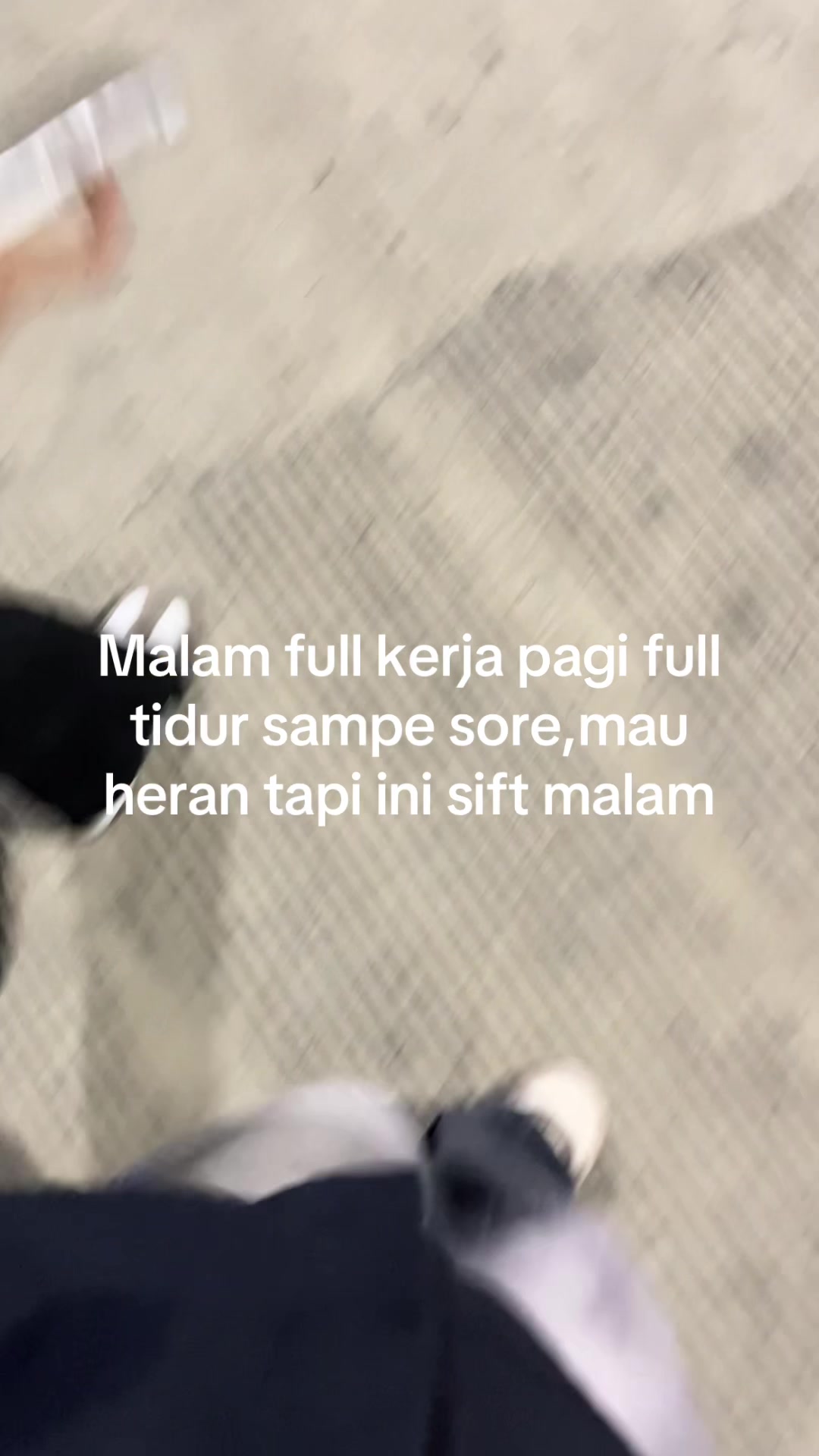 @⃟