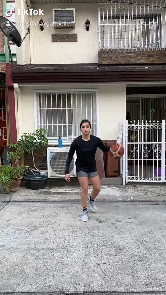 @ChristianaDimaunahan