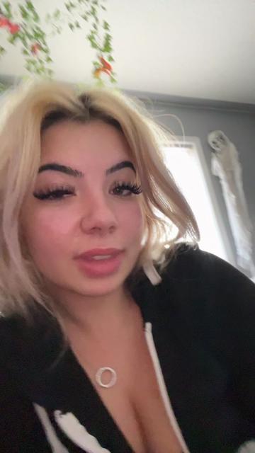 @<3
