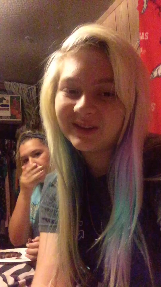 @deѕѕι👑