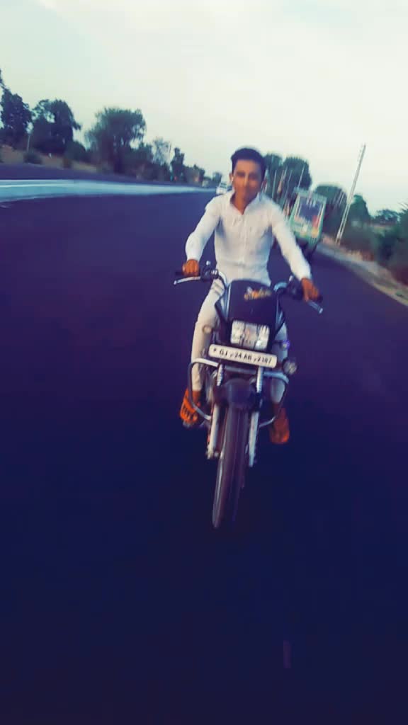@ડાઈવર 💖વાળો