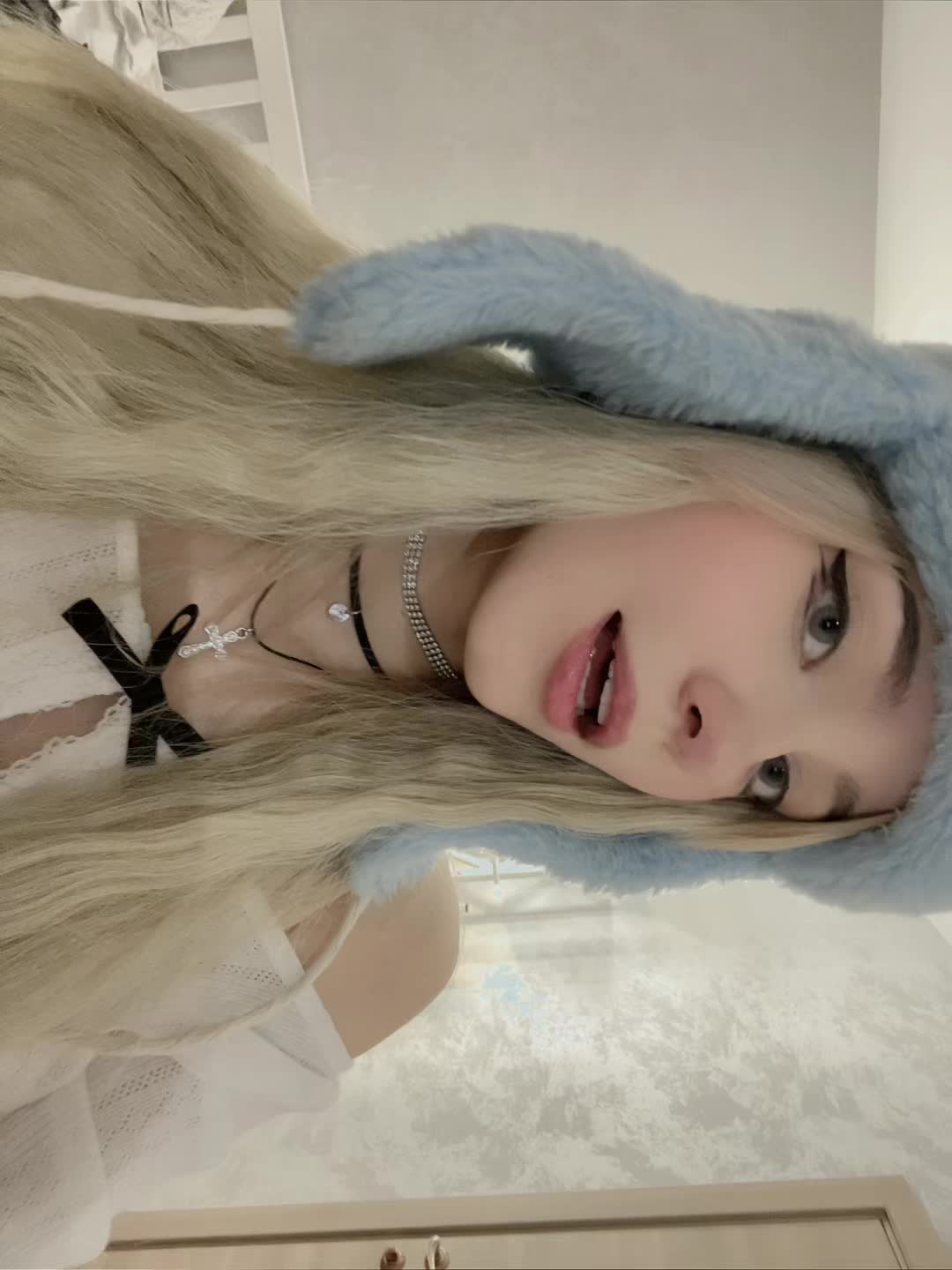 @🦋