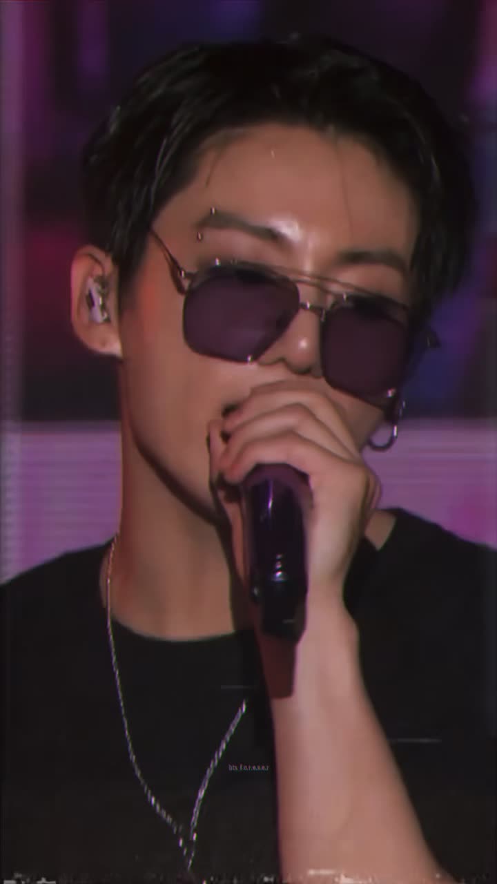 @✨ 𝐥𝐢𝐤𝐞 𝐜𝐫𝐚𝐳𝐲 ✨