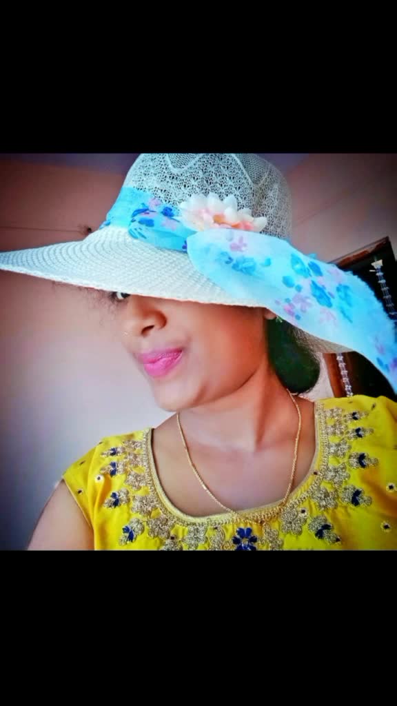 @Smilingquweenlaxmi♥️