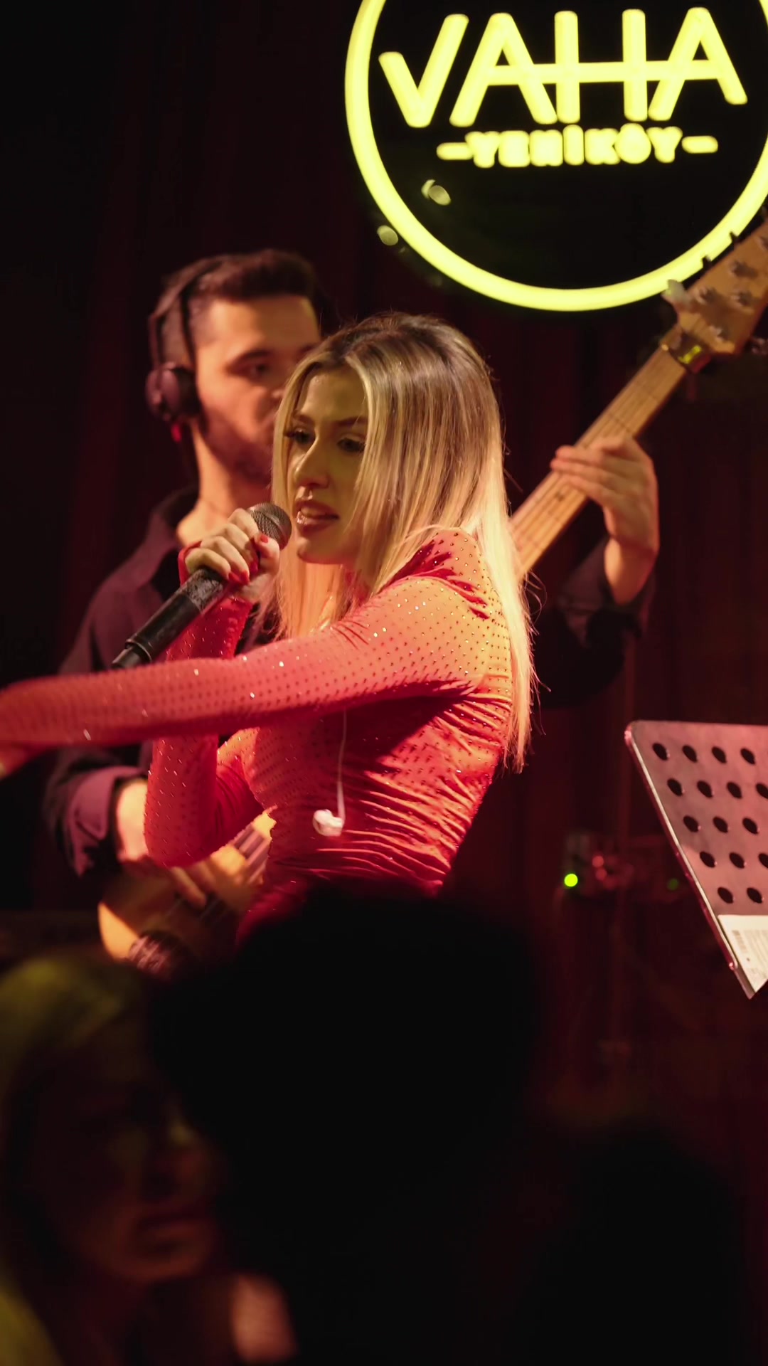 @Ece &Ccedil;evik