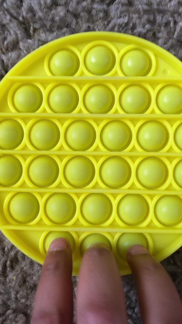 @UhM dId YoU bReAk My FIDGETS-