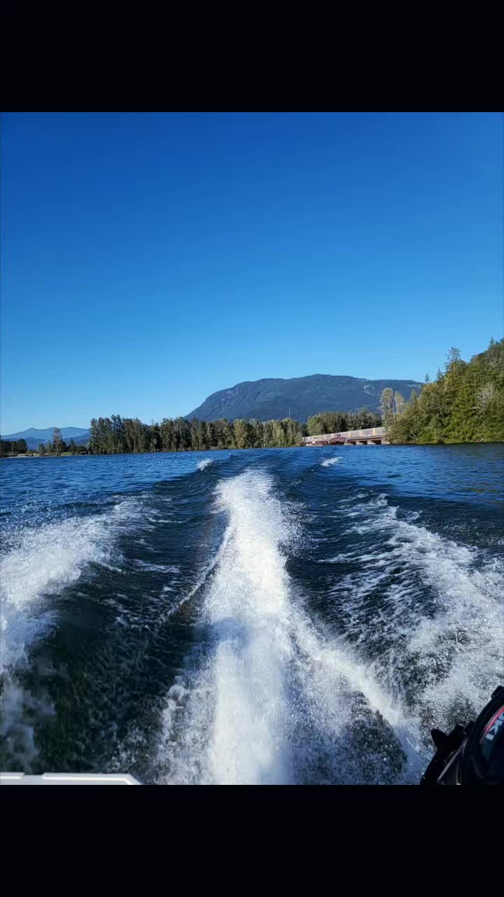@BC WILDLIFE JETBOAT TOURS