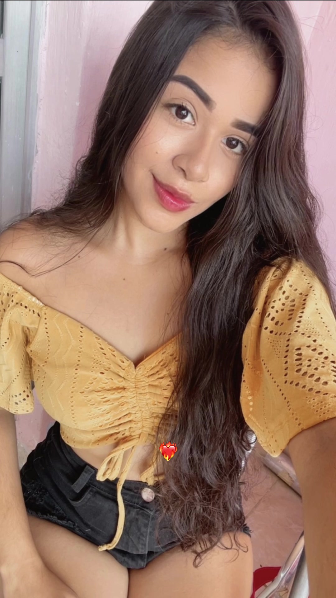 @Vitoria Larissa