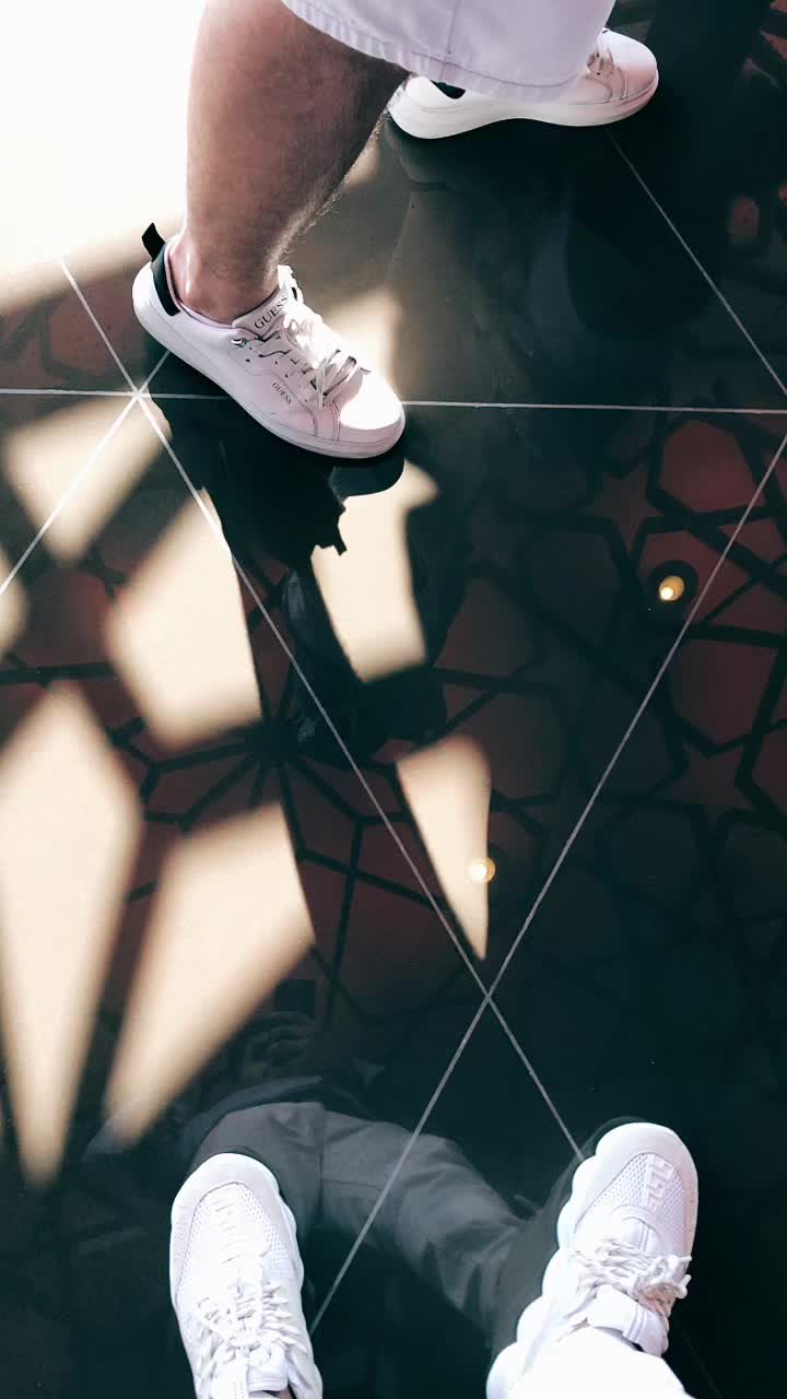 @R.daniel29
