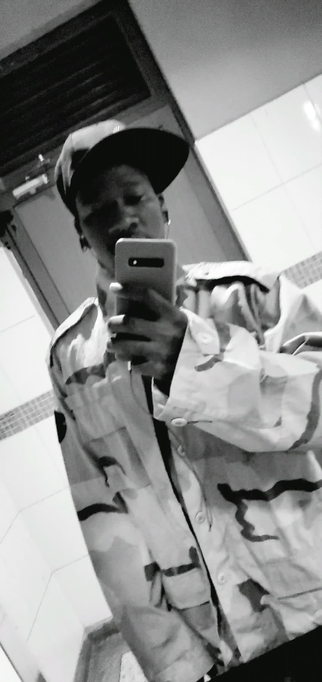 @BADEST DAGZEE UG