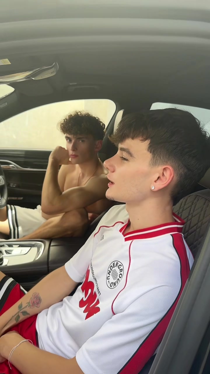 @Elias Twink