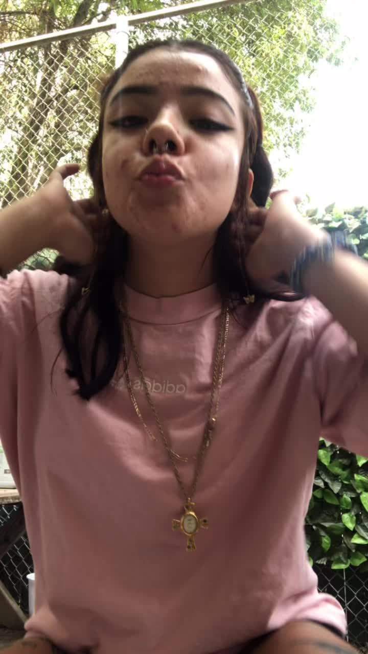 @pearl ༺ ♱ ༻