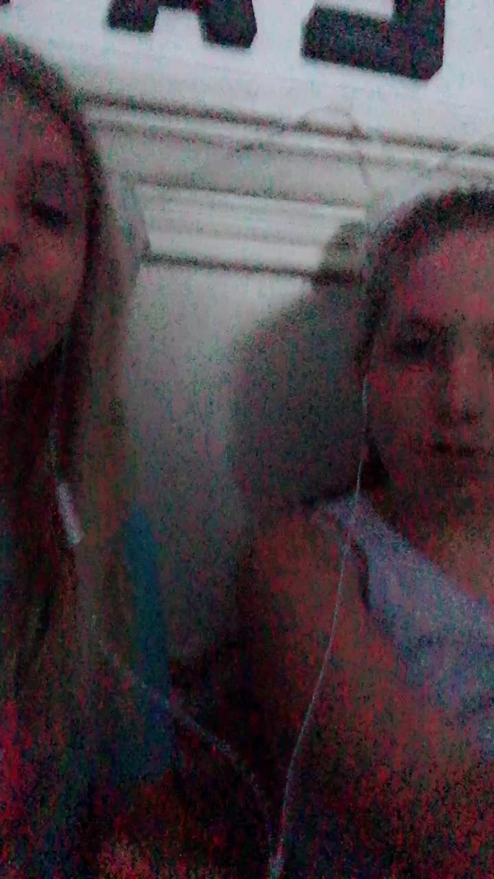 @Chloe Shelton
