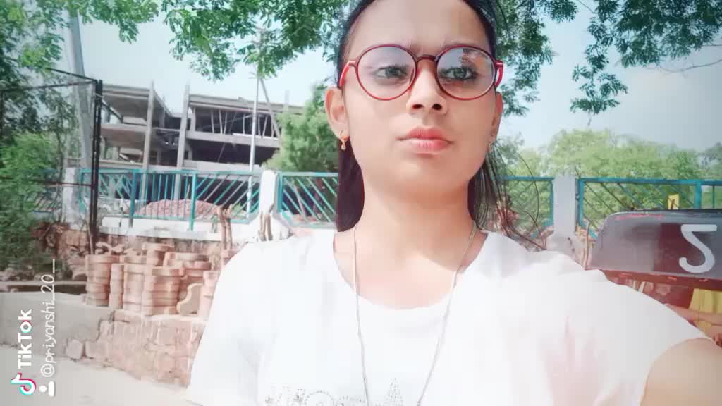 @Priyanshi naina