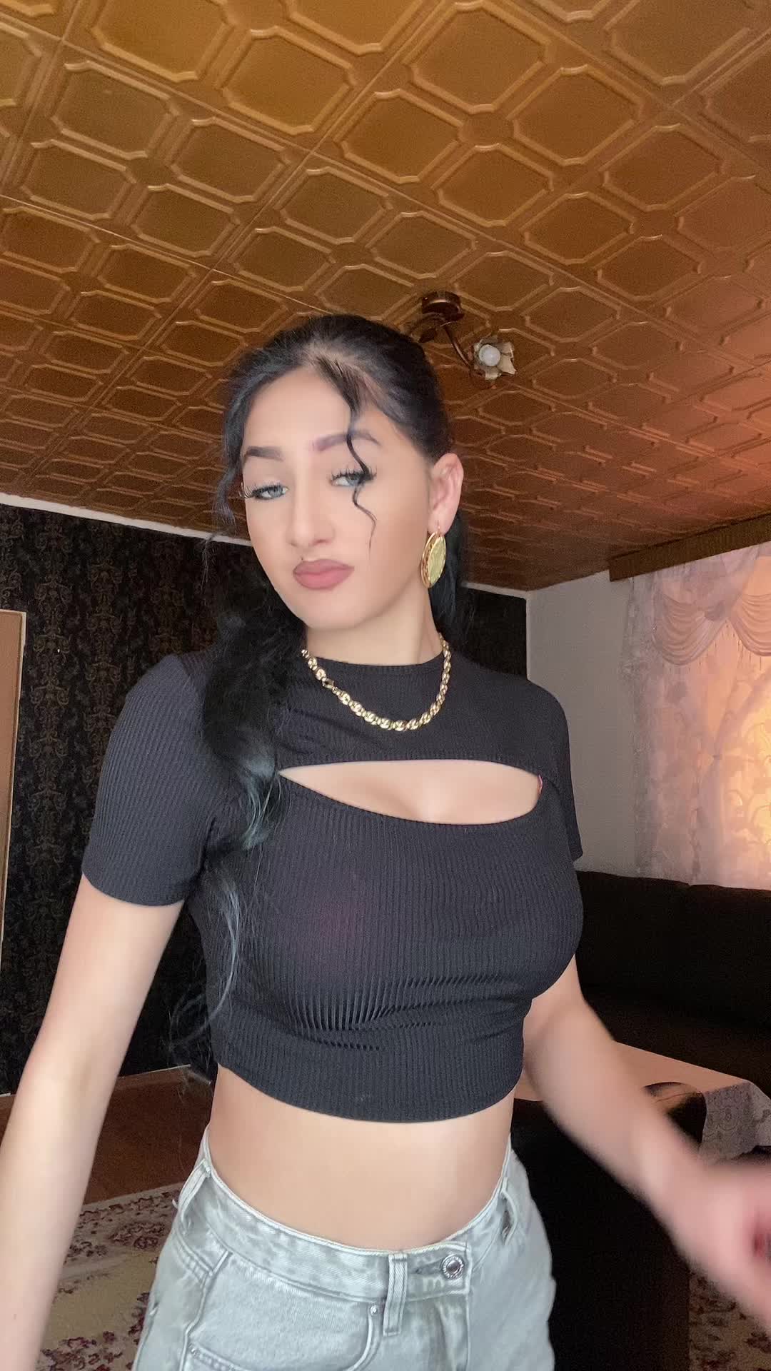 @V A N Y💋