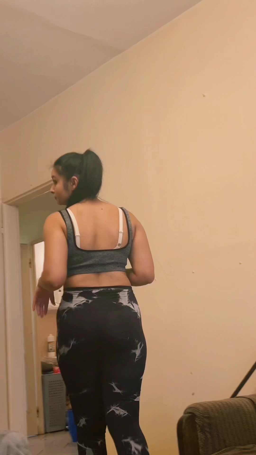 @mollykamoly
