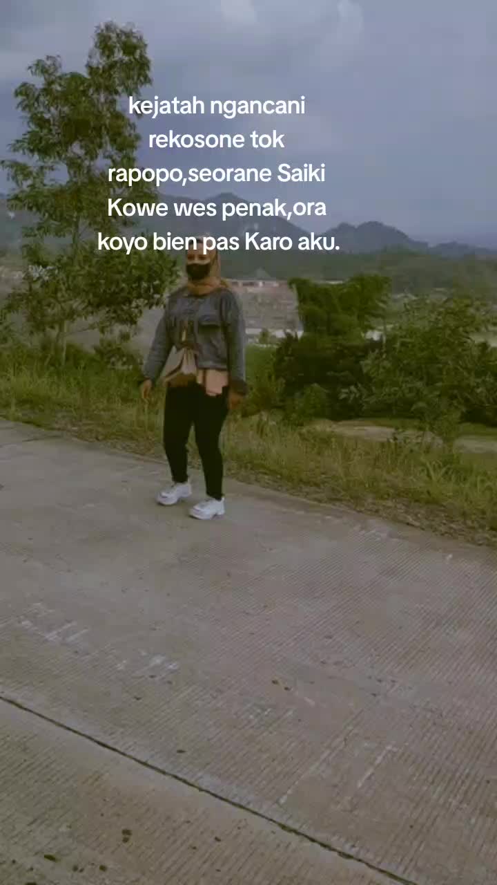 @NiaSari ☘️