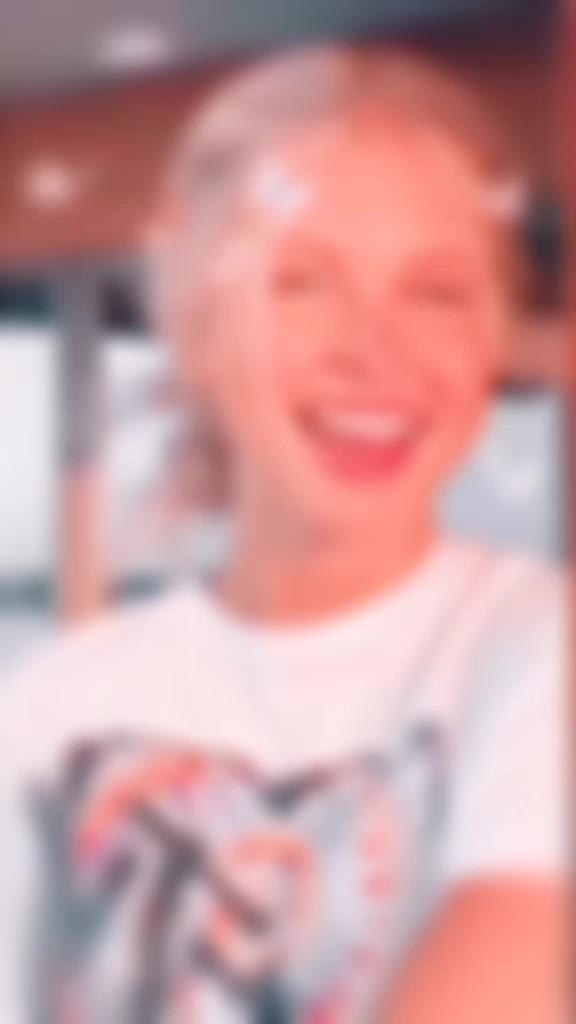 @//⤜ Chelly ⤜ 🐩