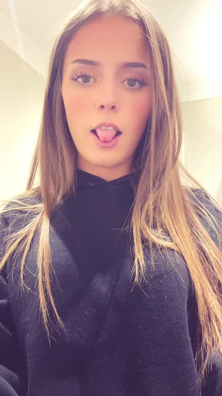 @godmdksjsnsj