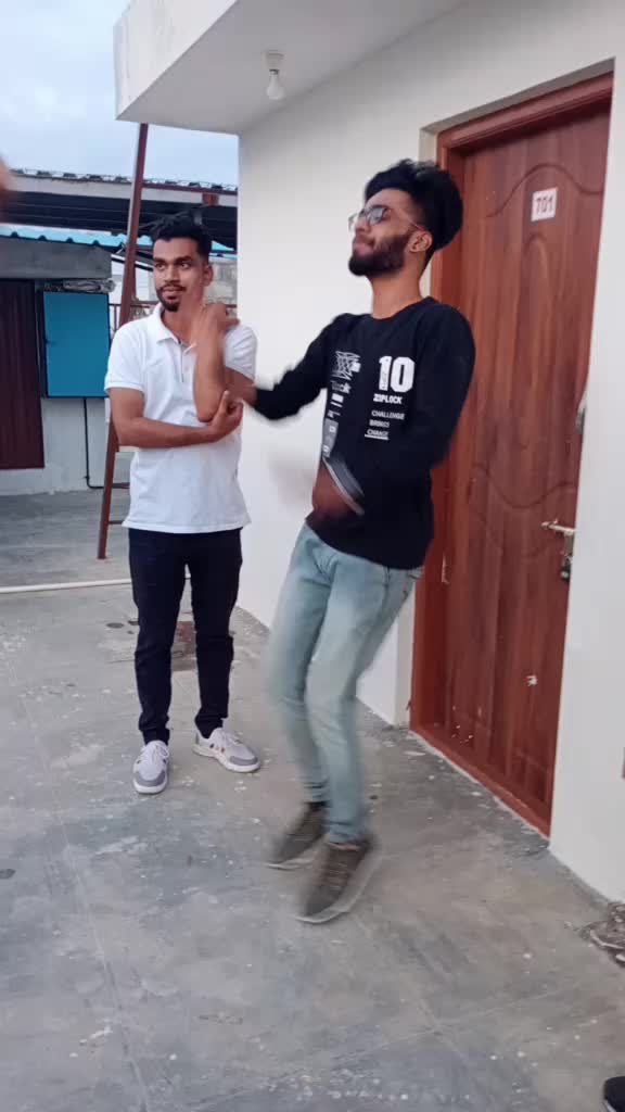 @Hãrîkrîshñäñ R