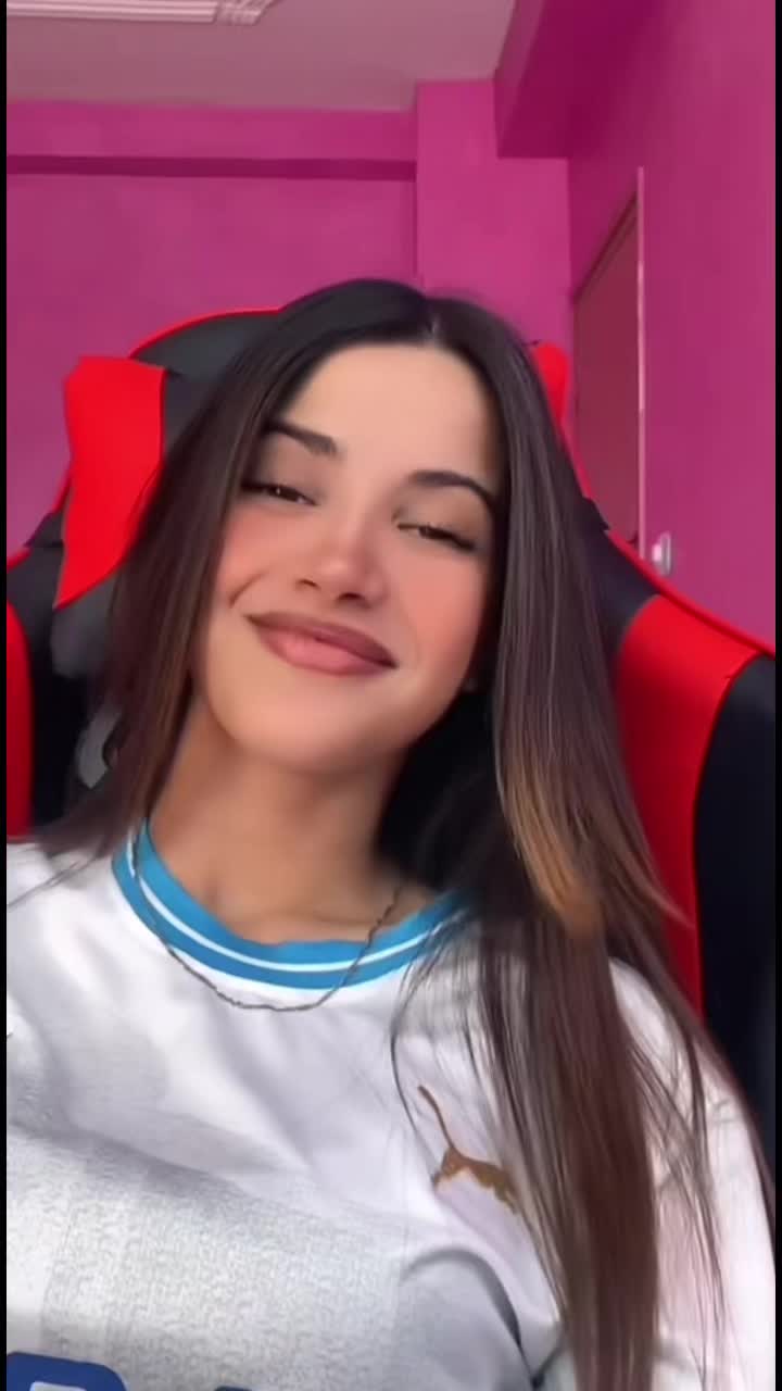 @Angela 🦋