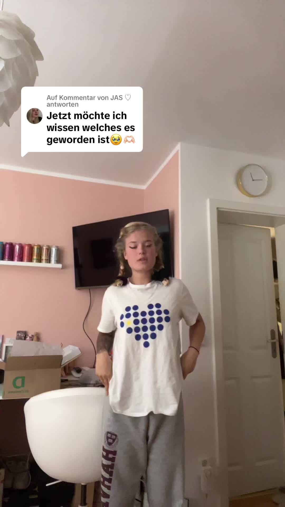 @E M M Y