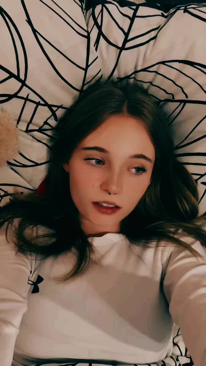 @Nanuu