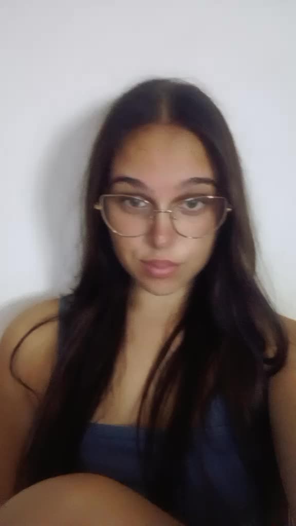 @Claauudiia01