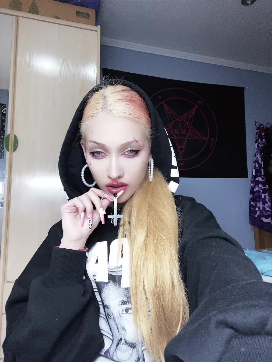 @ᛋ𝓜𝓮𝓪𝓽ᛋ𝓓𝓸𝓵𝓵𝓲𝓮🥩💢