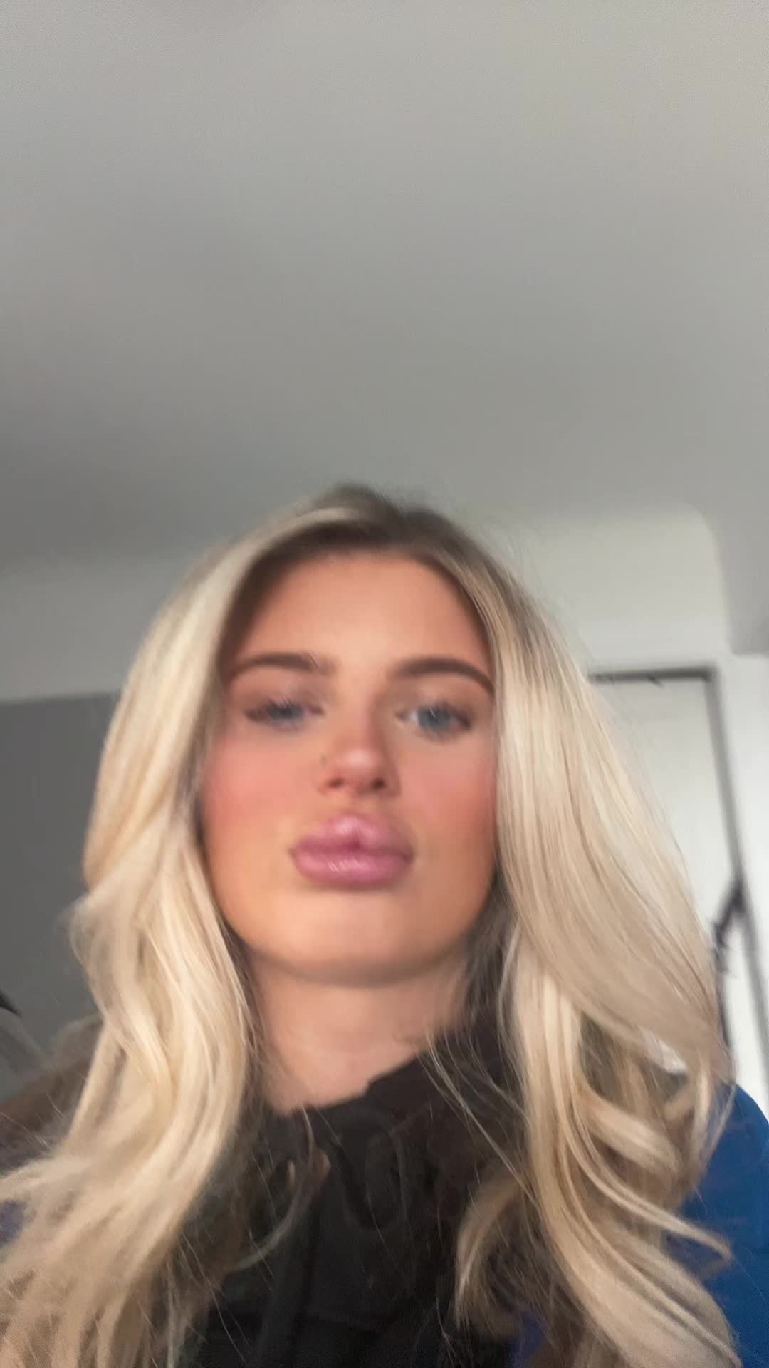 @izzyevans_