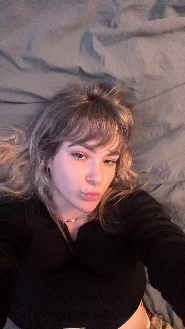 @Lizzy👑🍄