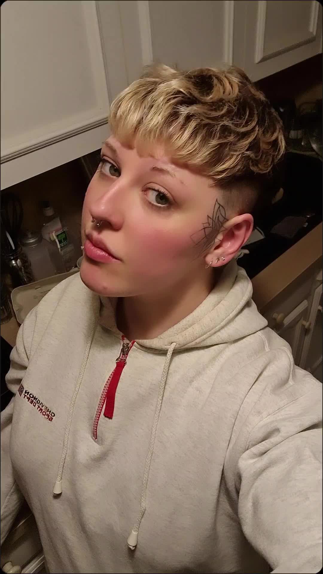 @Shéphyra