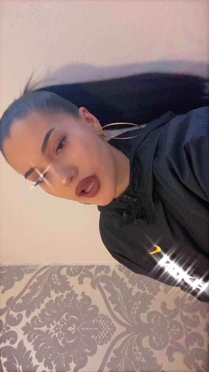 @🖤