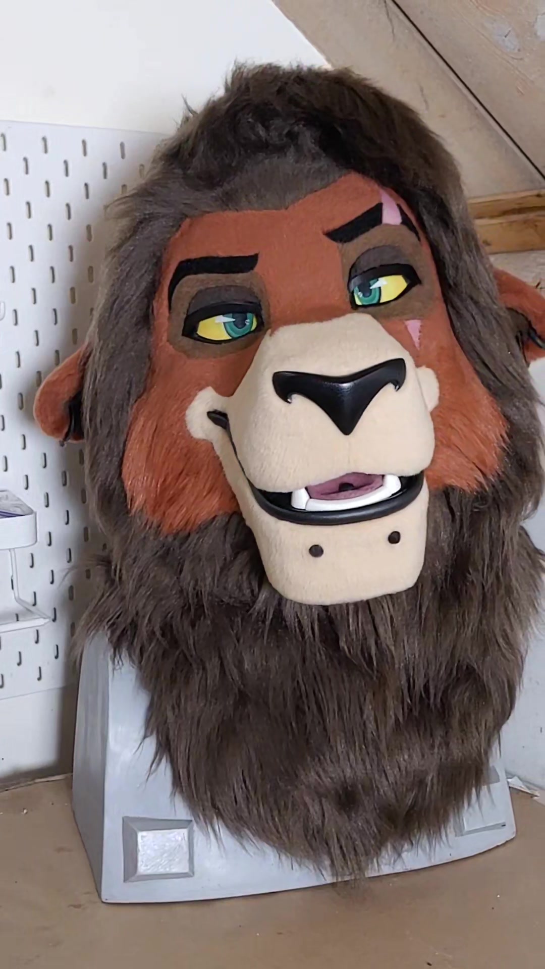 @Maz Made Fursuits
