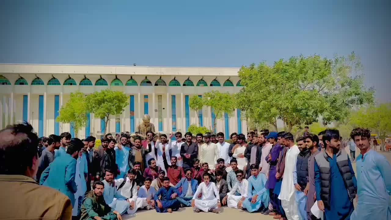 @BADAL MAZARi🇱🇾