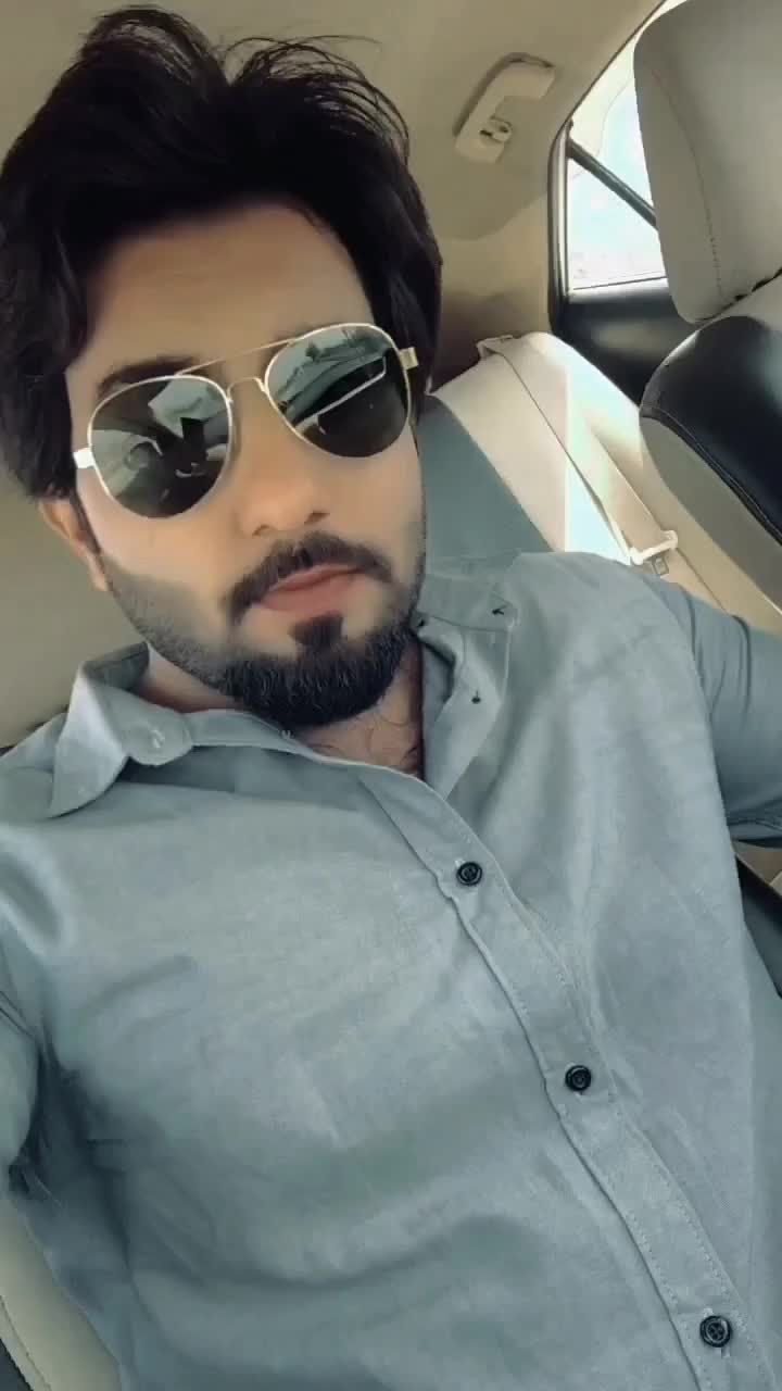 @Zeeshi_Awan09