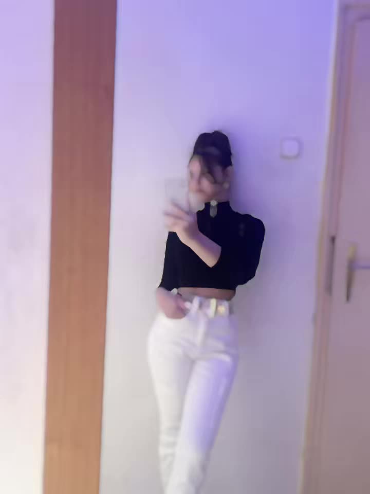 @𝒁𝒔𝒂𝒏𝒆𝒕𝒕