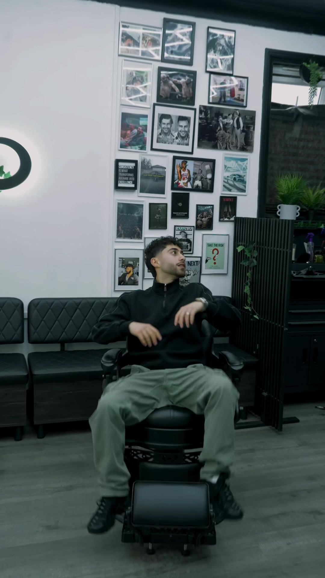 @Infinite barbers