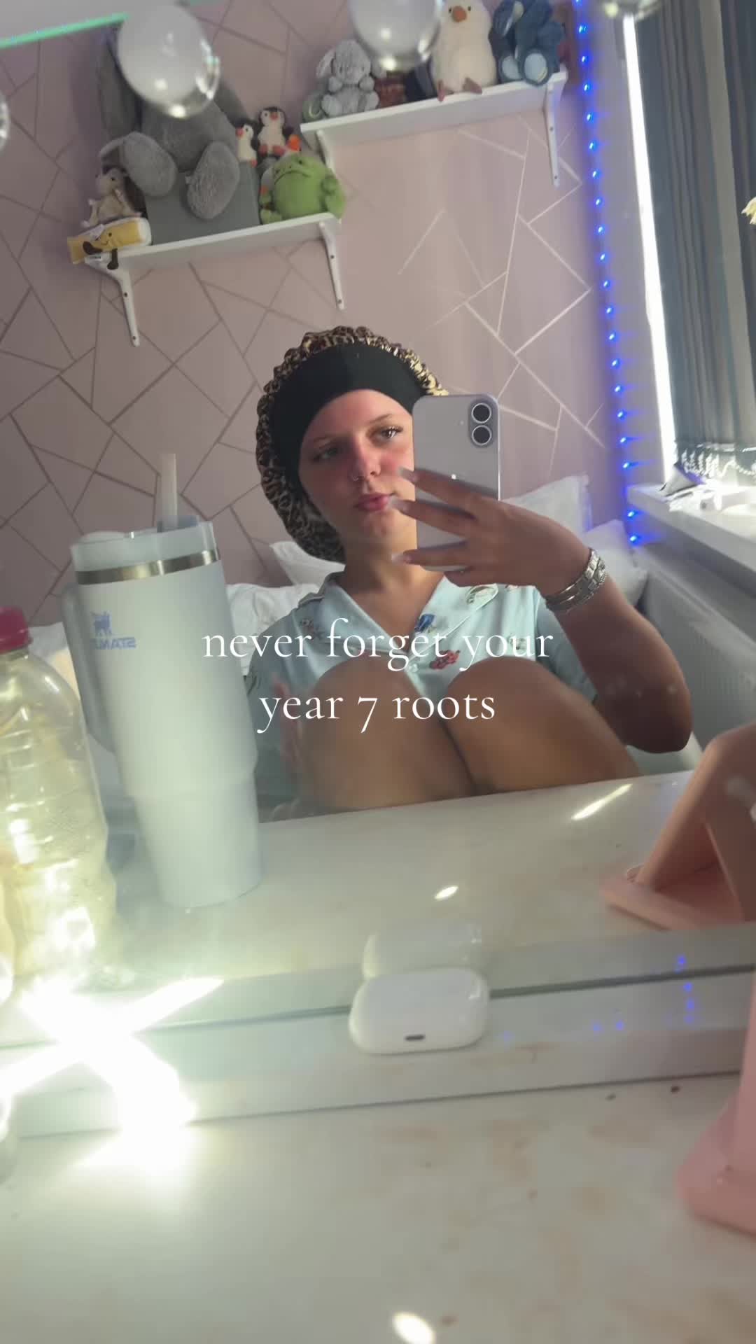 @(⊃。•́‿•̀。)⊃