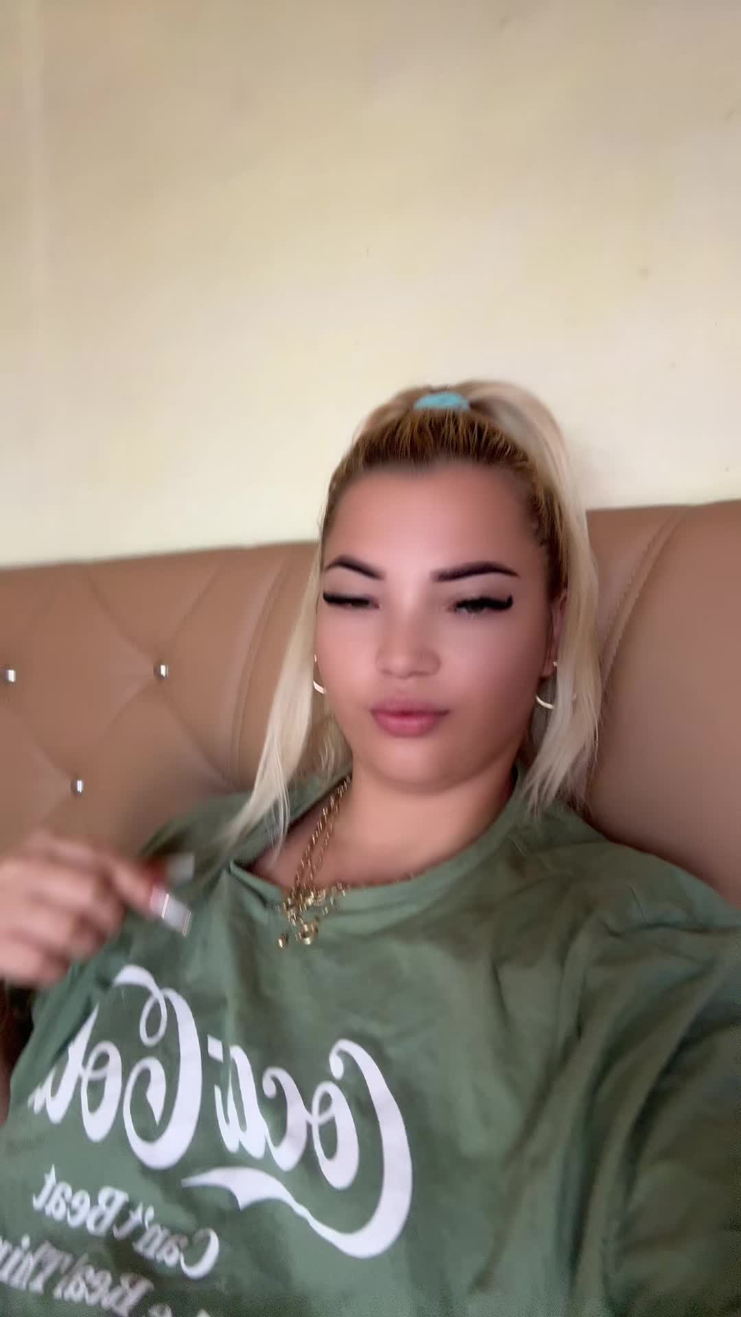 @Ionela blondyna