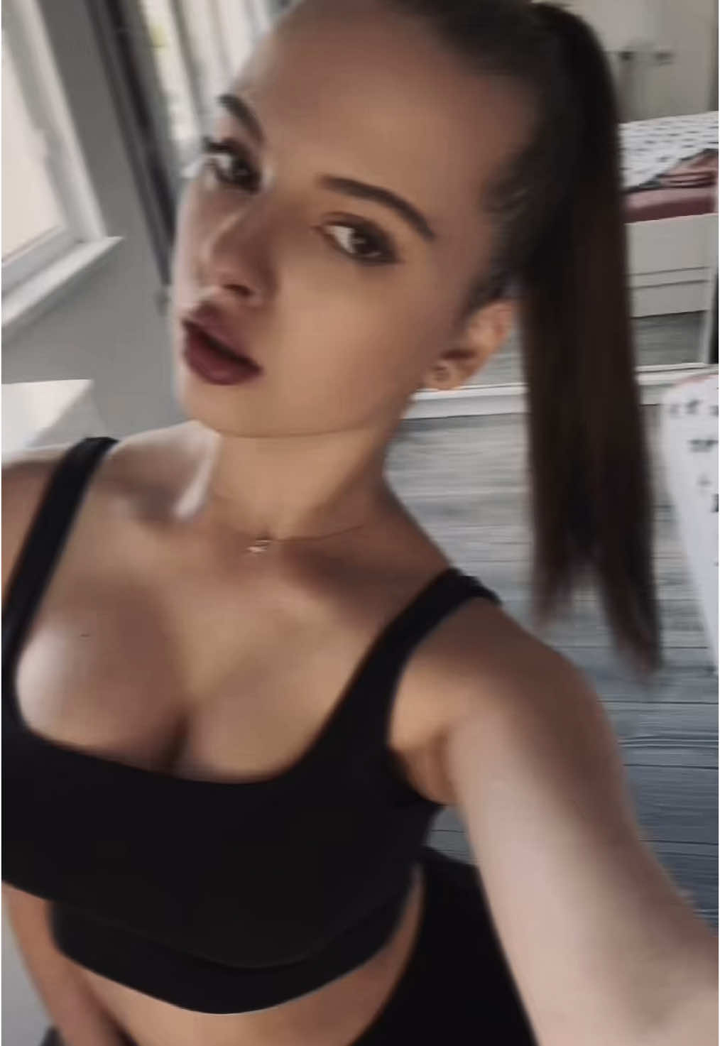 @𝓟𝓸𝓵𝓲𝓷𝓪