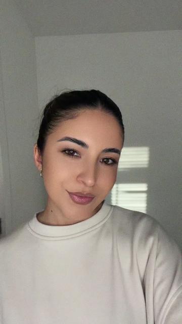 @Violeta Elena