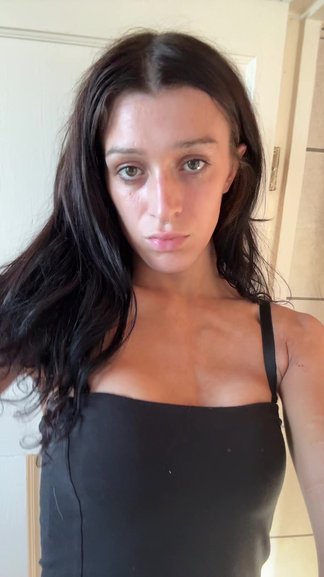 @￼