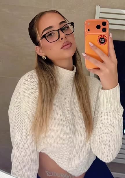 @kloeli_fanpage_