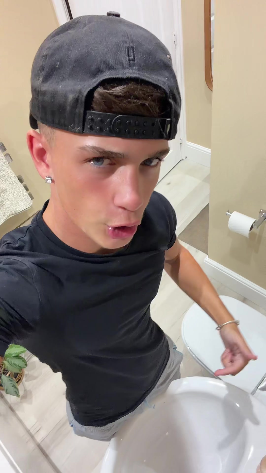 @dannymil_