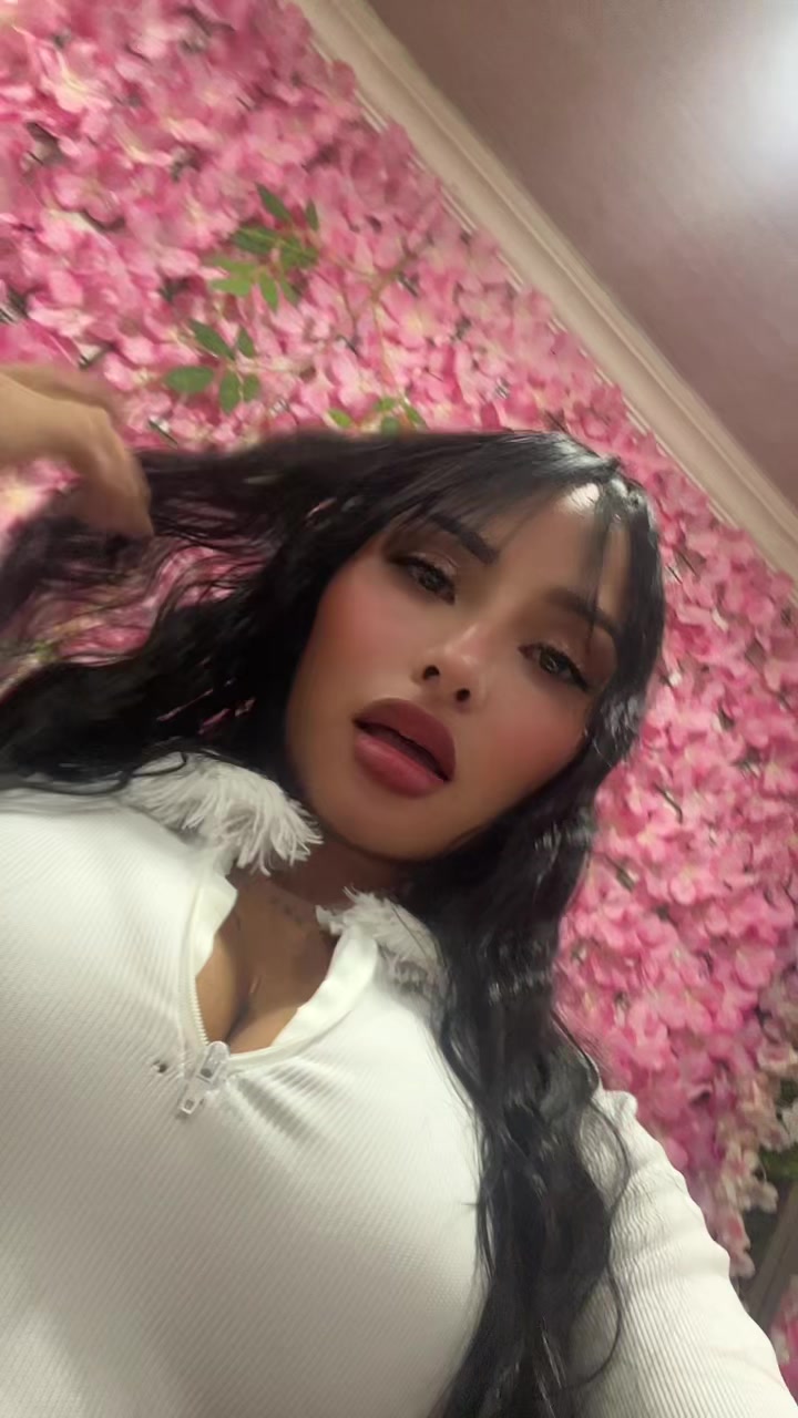 @Viviana