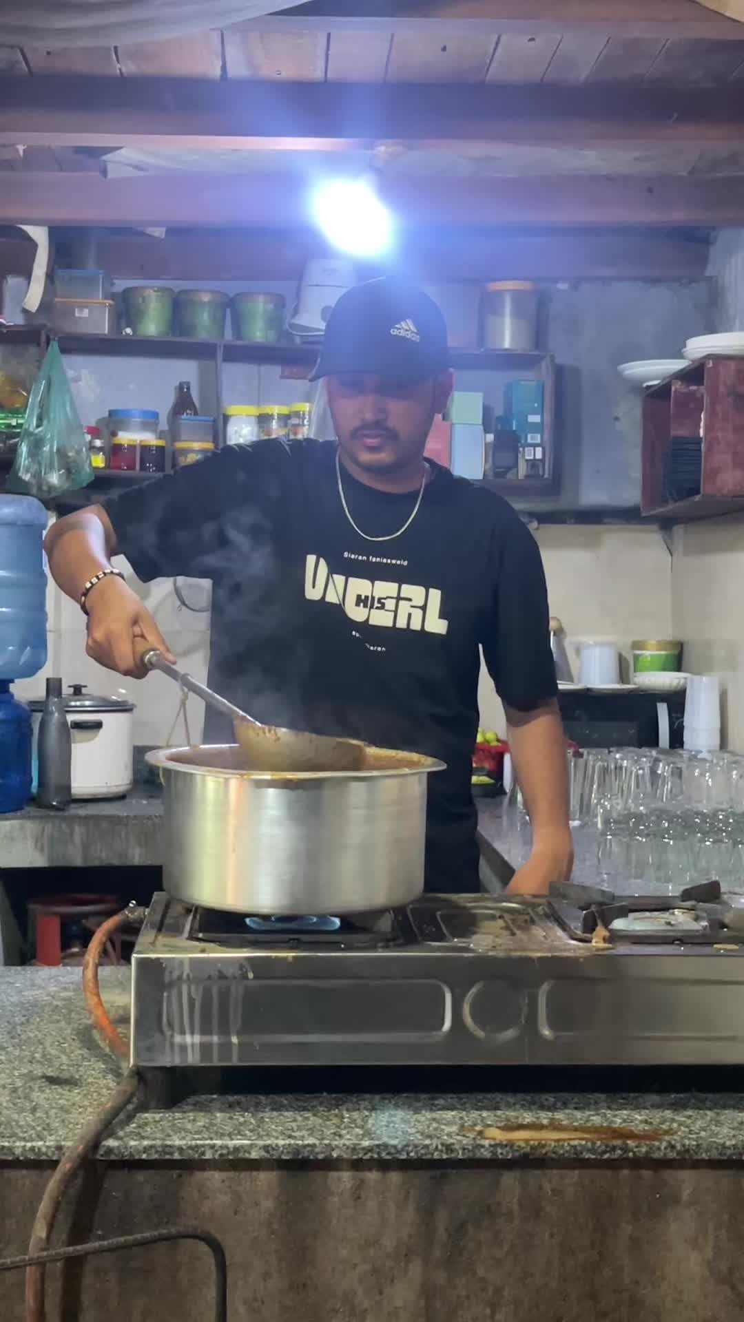 @Niraj Luitel(चरि भाइ)