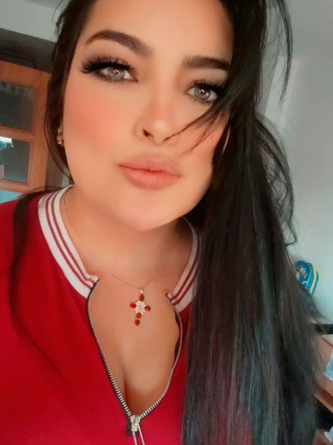 @LatinaEspañaJulianaOcampo👑