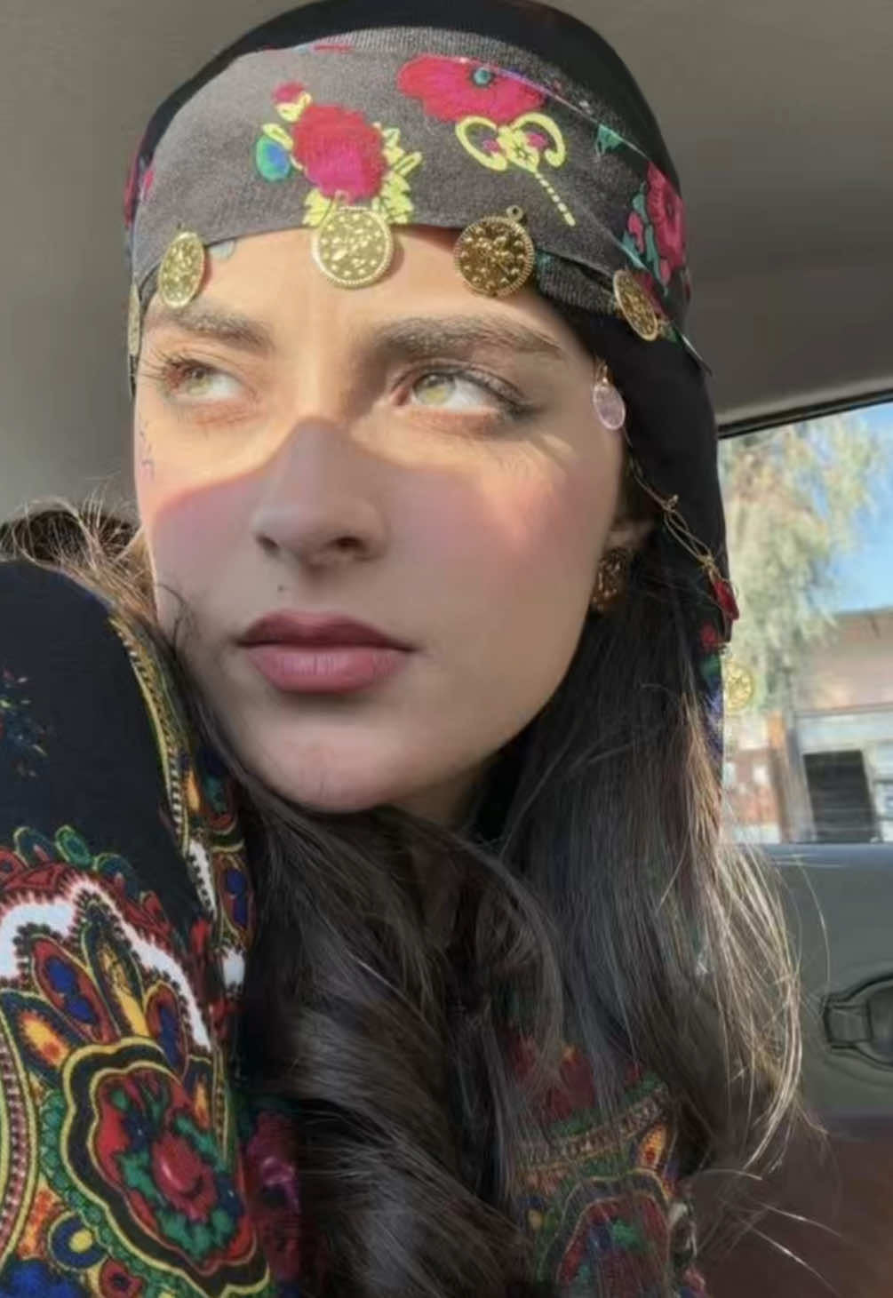@✹
