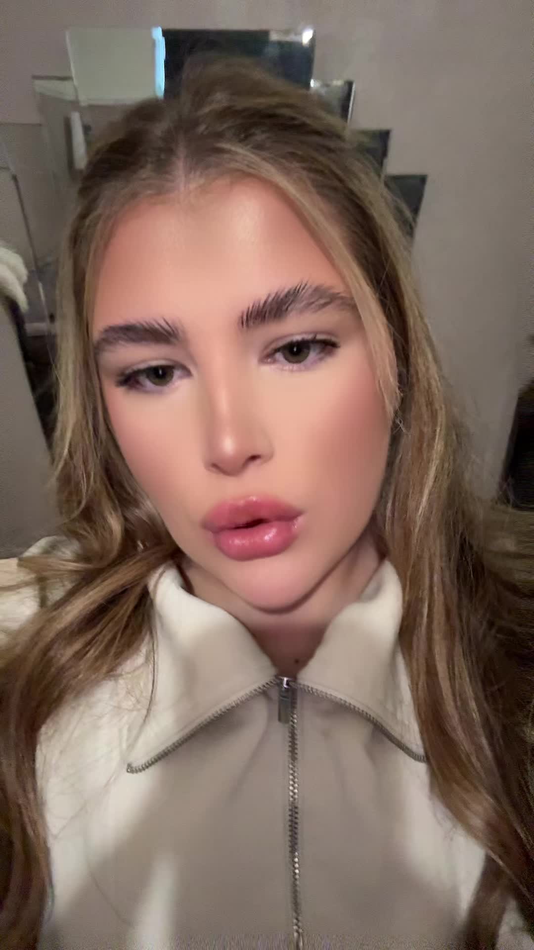 @AL💕🪩🎀